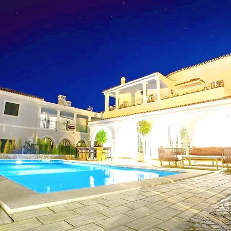 Semesterbostad Luxurious Large Vilamoura