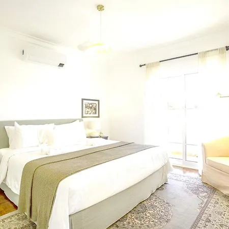Luxurious Large Vilamoura *